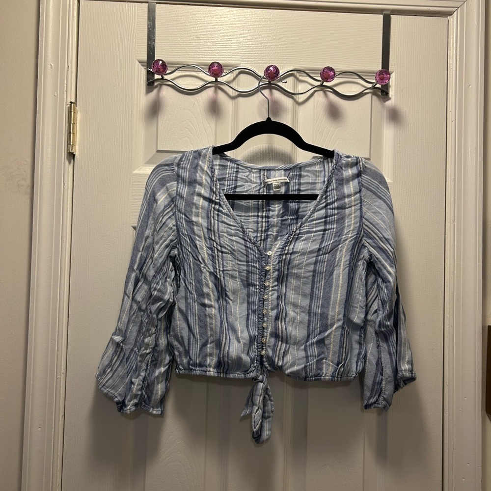 American Eagle Outfitters Blue Cropped Blouse